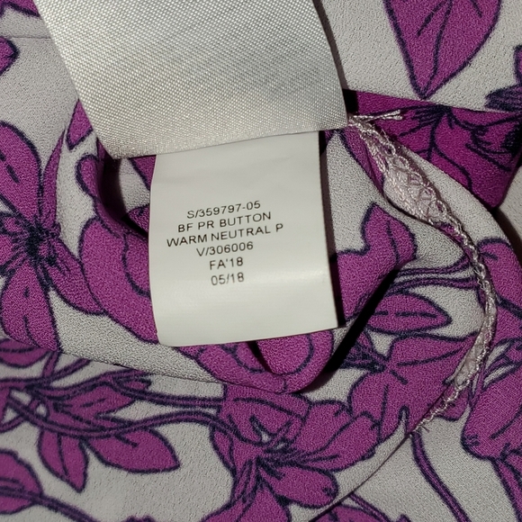 Banana Republic Boyfriend Fit Button Up Long Sleeve Blouse - Picture 10 of 11